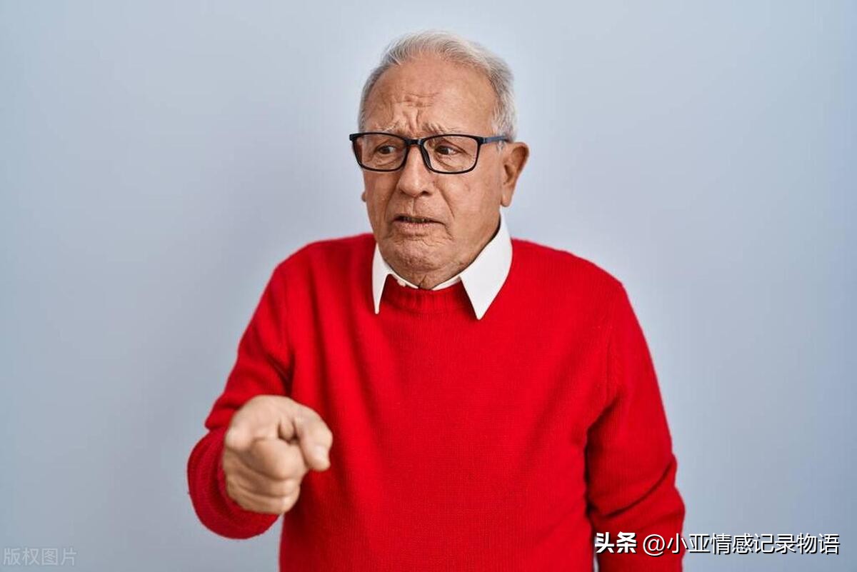 子女雇个保姆伺候70岁老人 (53岁保姆给49岁大叔当保姆十年)