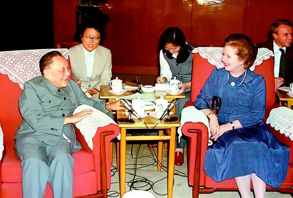 香港回归大英帝国最后的日落,香港回归狂风暴雨图