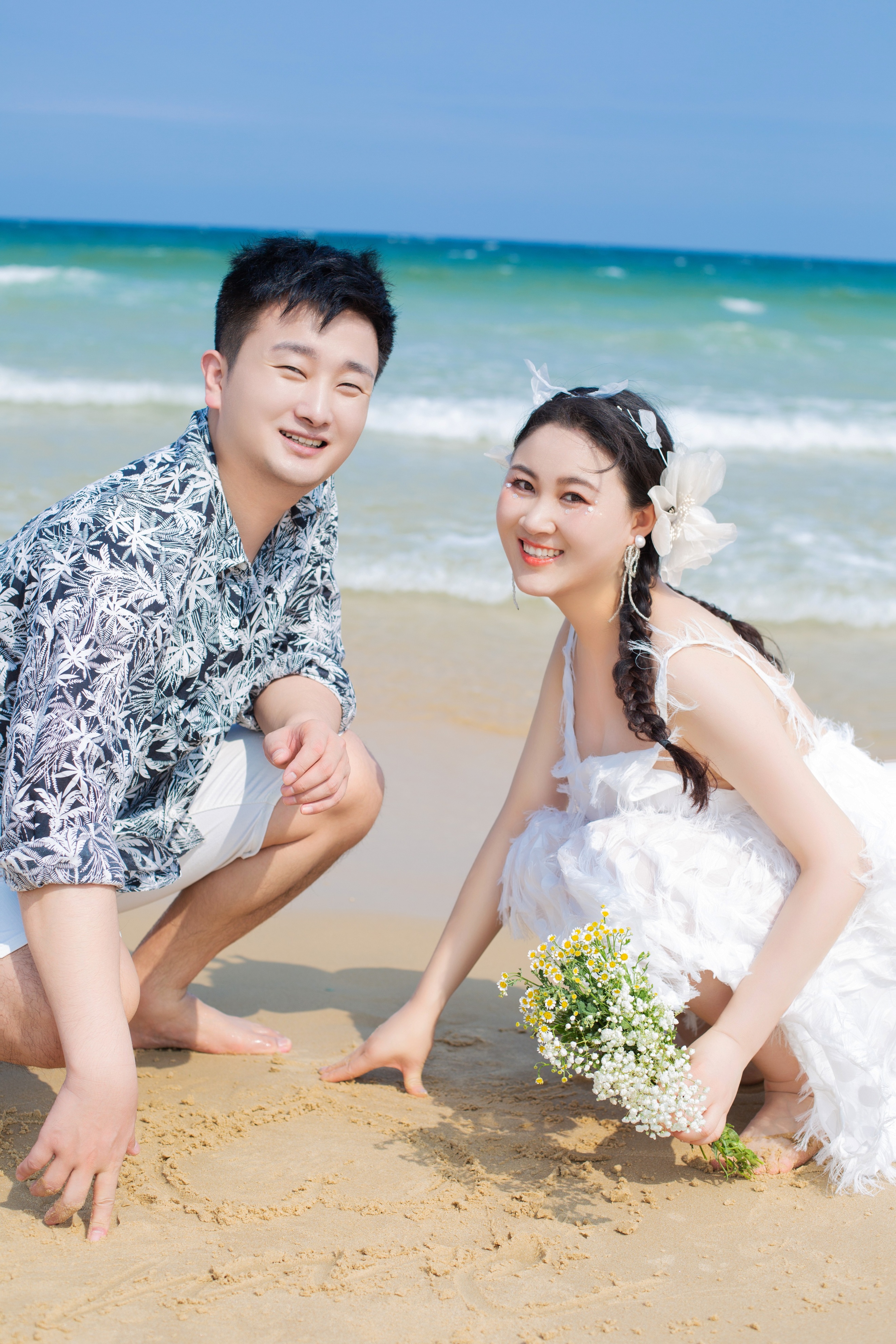 涓変簹鎷惧厜璁版憚褰卞伐浣滃,鑽у箷鎷惧厜濠氱罕鎽勫奖涓変簹