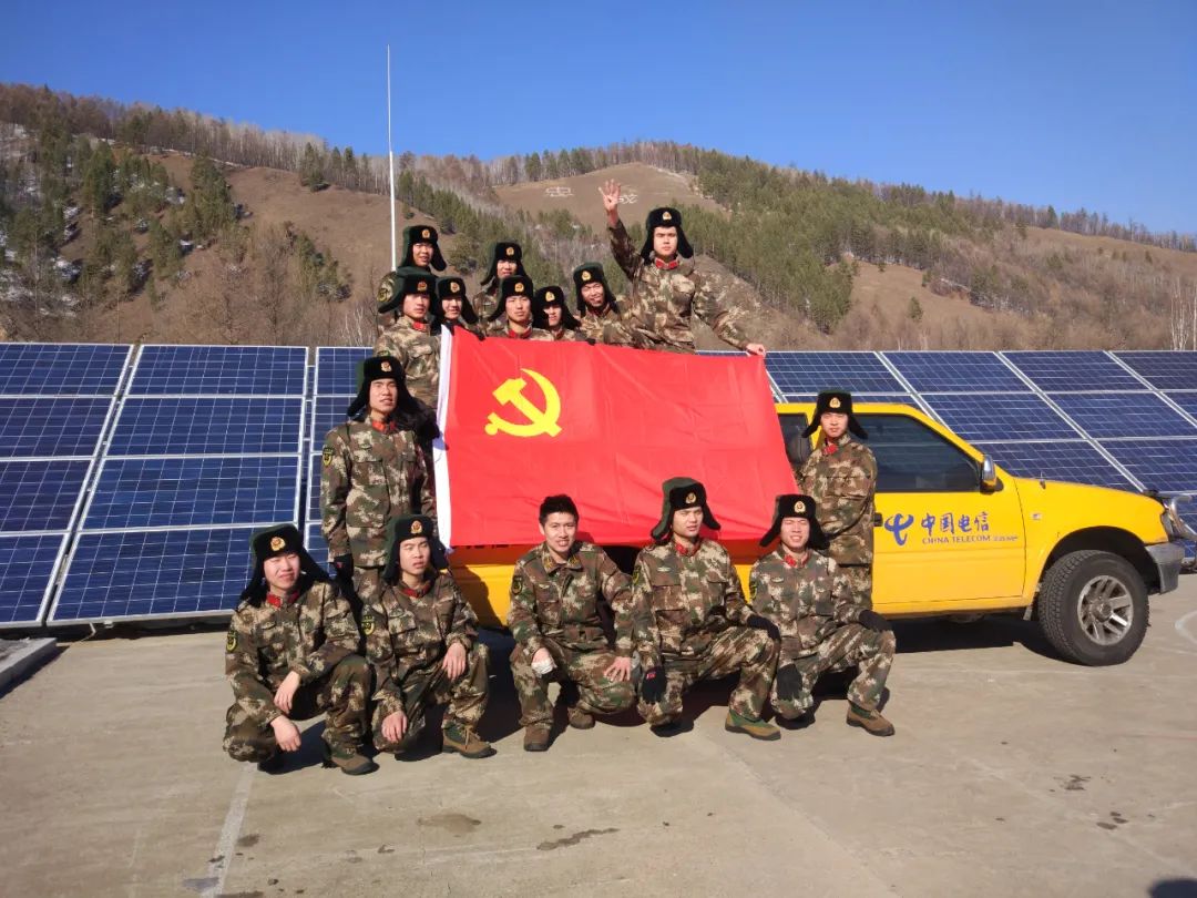 额尔古纳奇人之高擎青春火炬的柴瑞峰