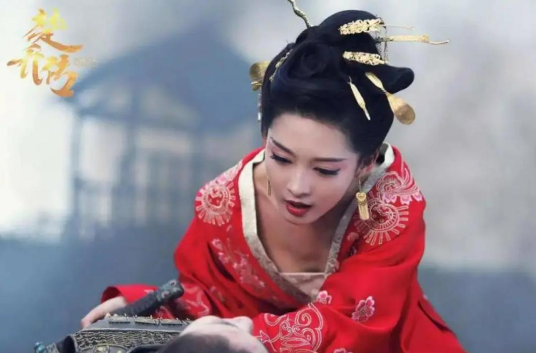 李沁氧气感绿意写真,氧气美人的肌肤