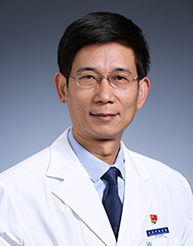 全国肿瘤专业委员会委员,中国中西医结合学会肿瘤专委会