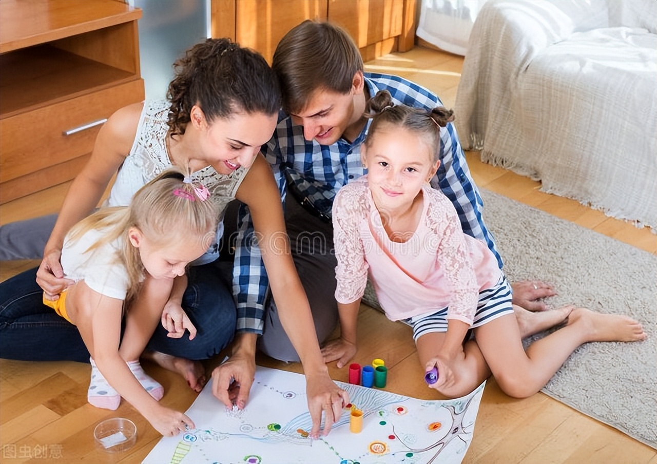 孩子喜欢吵闹的游戏怎么办,如何引导孩子摆脱游戏