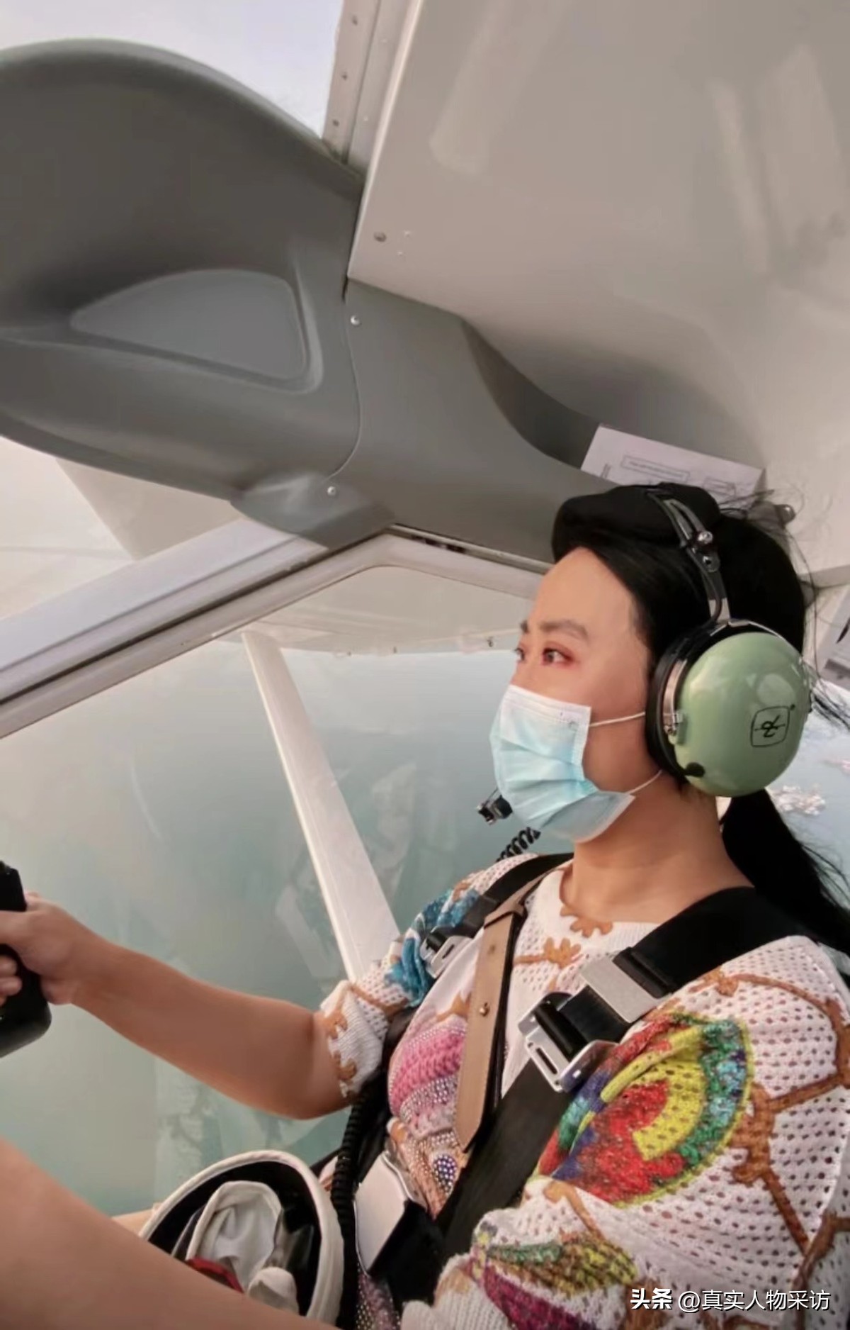 我，东北女人，会开飞机，32岁当局长，却在33岁裸辞到非洲卖手机