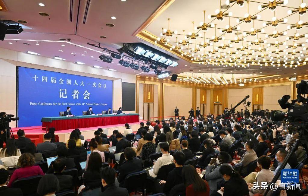 孙兴杰：两小时18次点名美国中国新外长示警或是“触底”信号丨慢点·访谈