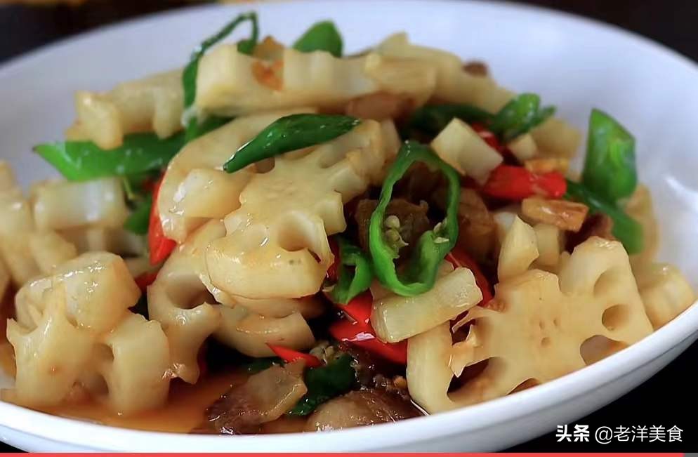 五花肉炒莲藕清脆爽口又下饭,怎么炒莲藕好吃又不发黑