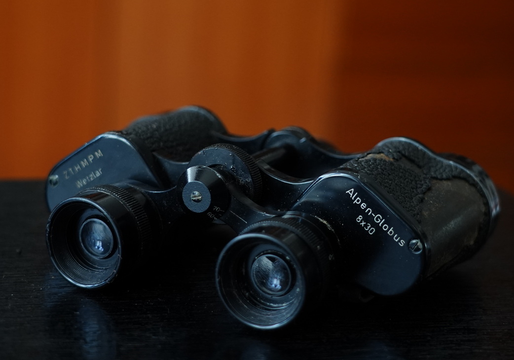 战争时期的老式军用望远镜,战争年代的18倍望远镜