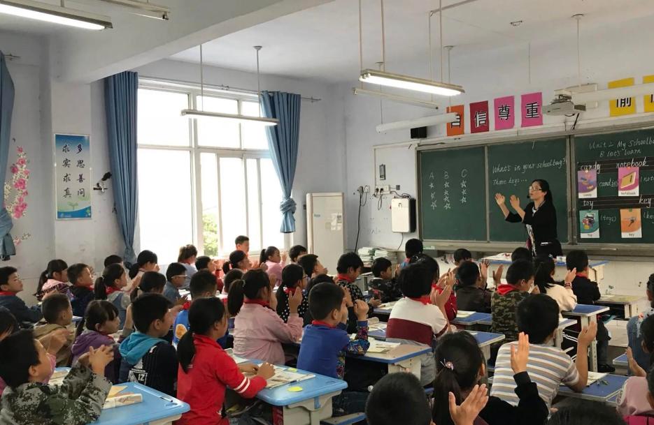 女生专科专业就业率排名,女生单招就业率最高的专业