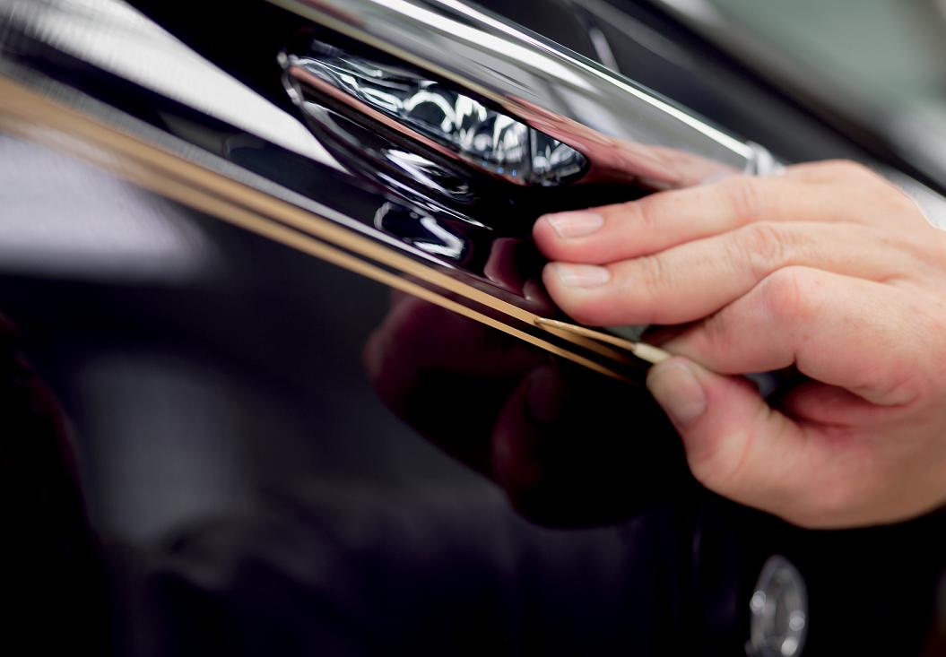 劳斯莱斯实际卖1000台,劳斯莱斯顶级版多少钱落地