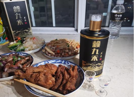 过期的啤酒喝了会变傻吗,过期的啤酒千万不要扔了