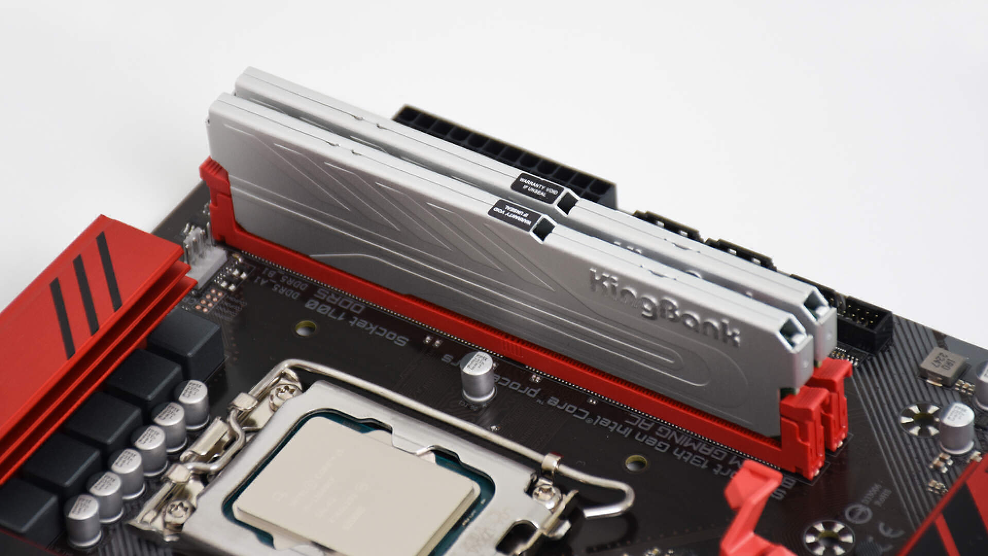 金百达银爵DDR56400内存：海力士原装A-die颗粒，终身质保无忧