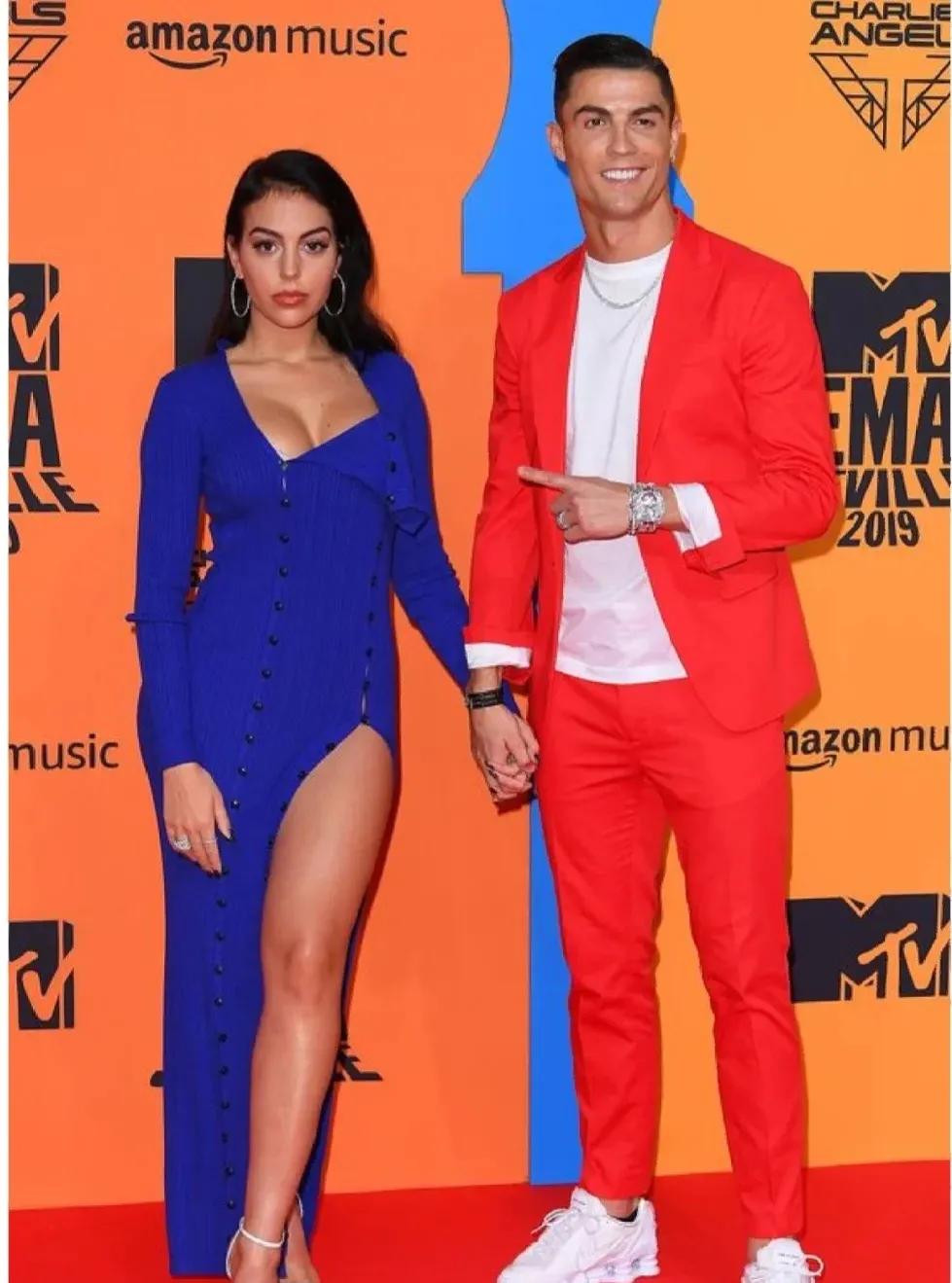 国足已经踢不了亚洲杯了吗,国足最后的巅峰唯有足球不可辜负