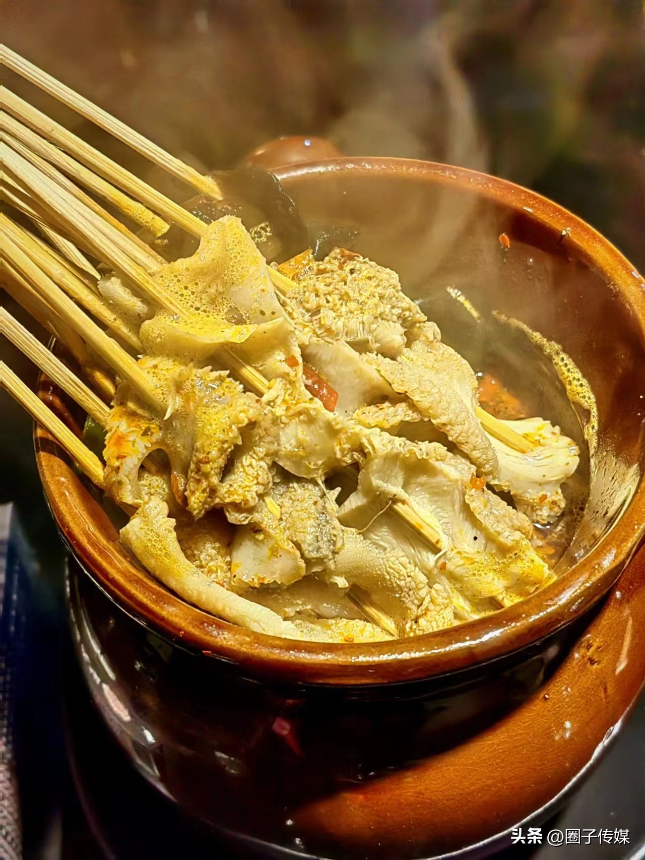 鲜香的舌尖诱惑,从经典延至创新,【震旦海鲜烧烤酒店】