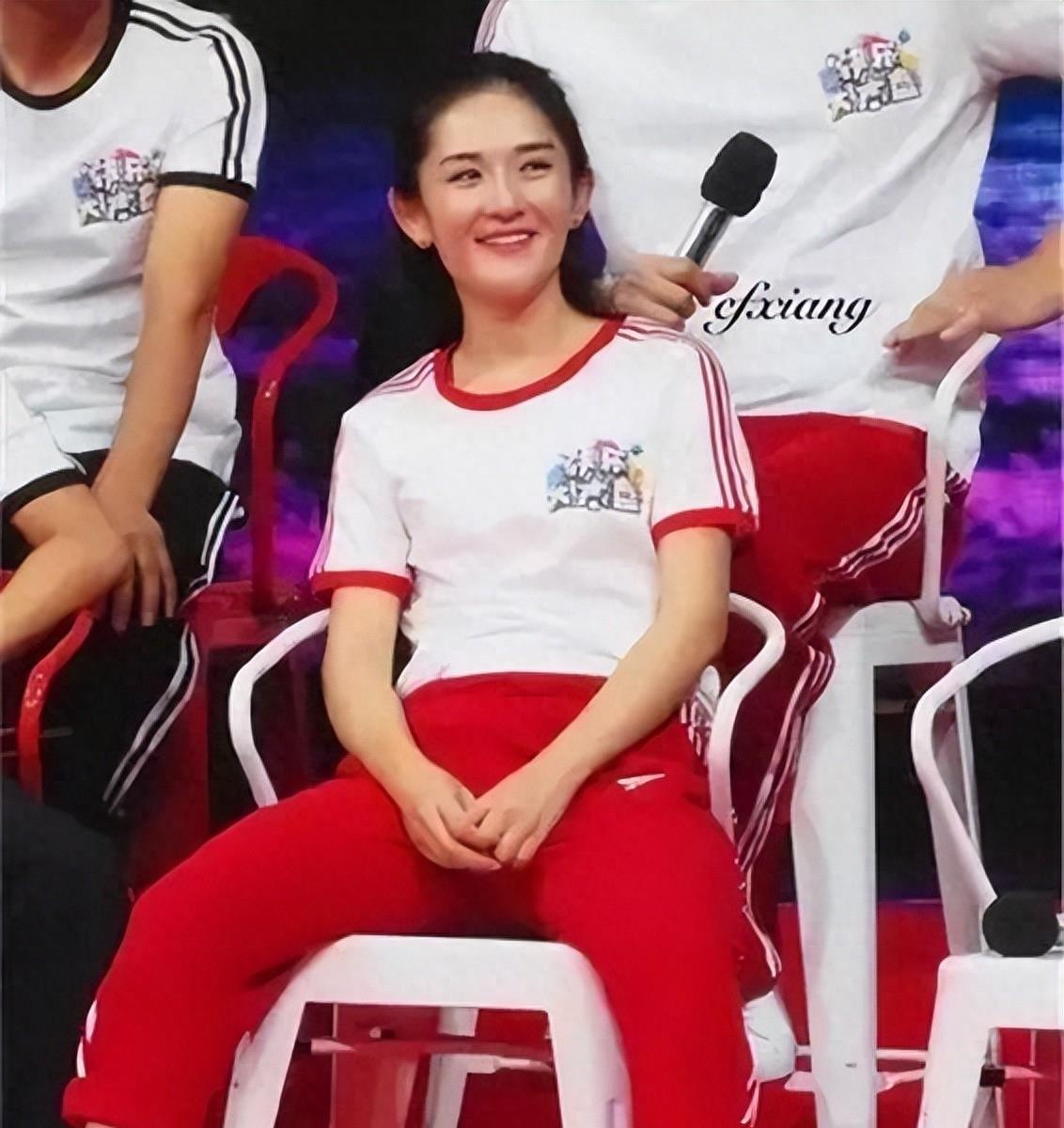 为什么外国坐地铁要靠墙,国外女生坐地铁