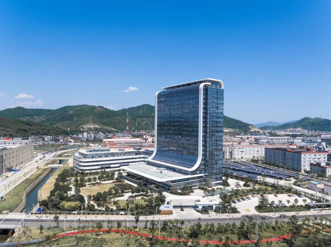 大厂小城|市值蒸发7000亿元，“宁王”和这座福建小城如何闯关