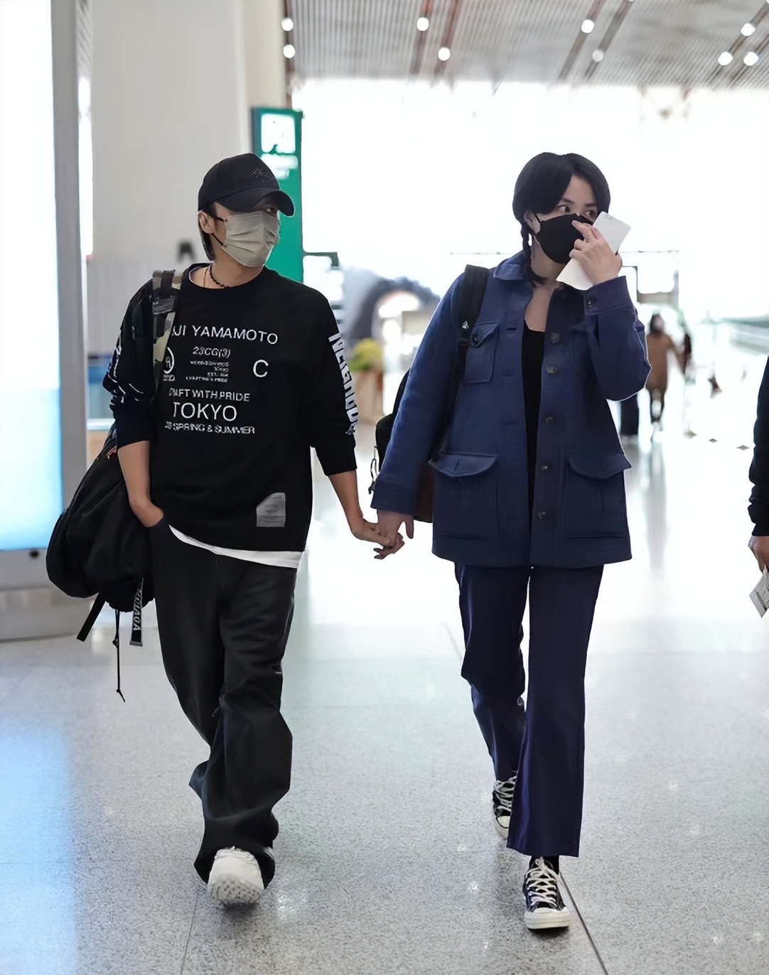 28岁的王菲和17岁的谢霆锋同台,王菲谢霆锋现在婚姻状况