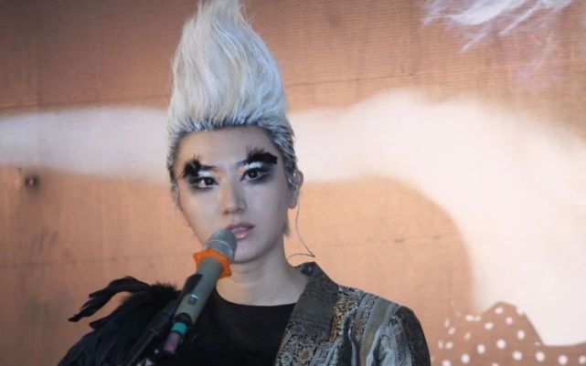 盘点那些发型翻车的搞笑瞬间,女生发型中长发剪发翻车