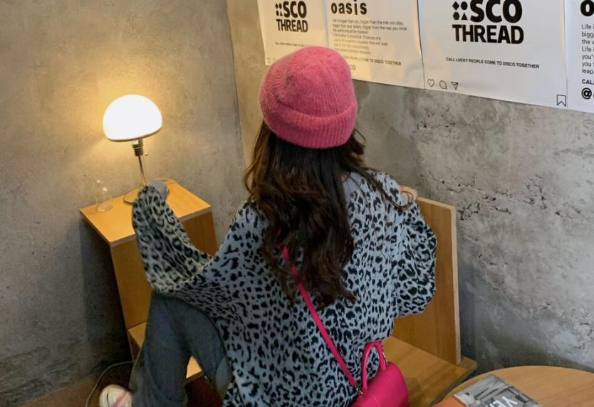 儿媳妇生了孙子后,想要一套房当奖励,我买了套80平的,她却嫌小