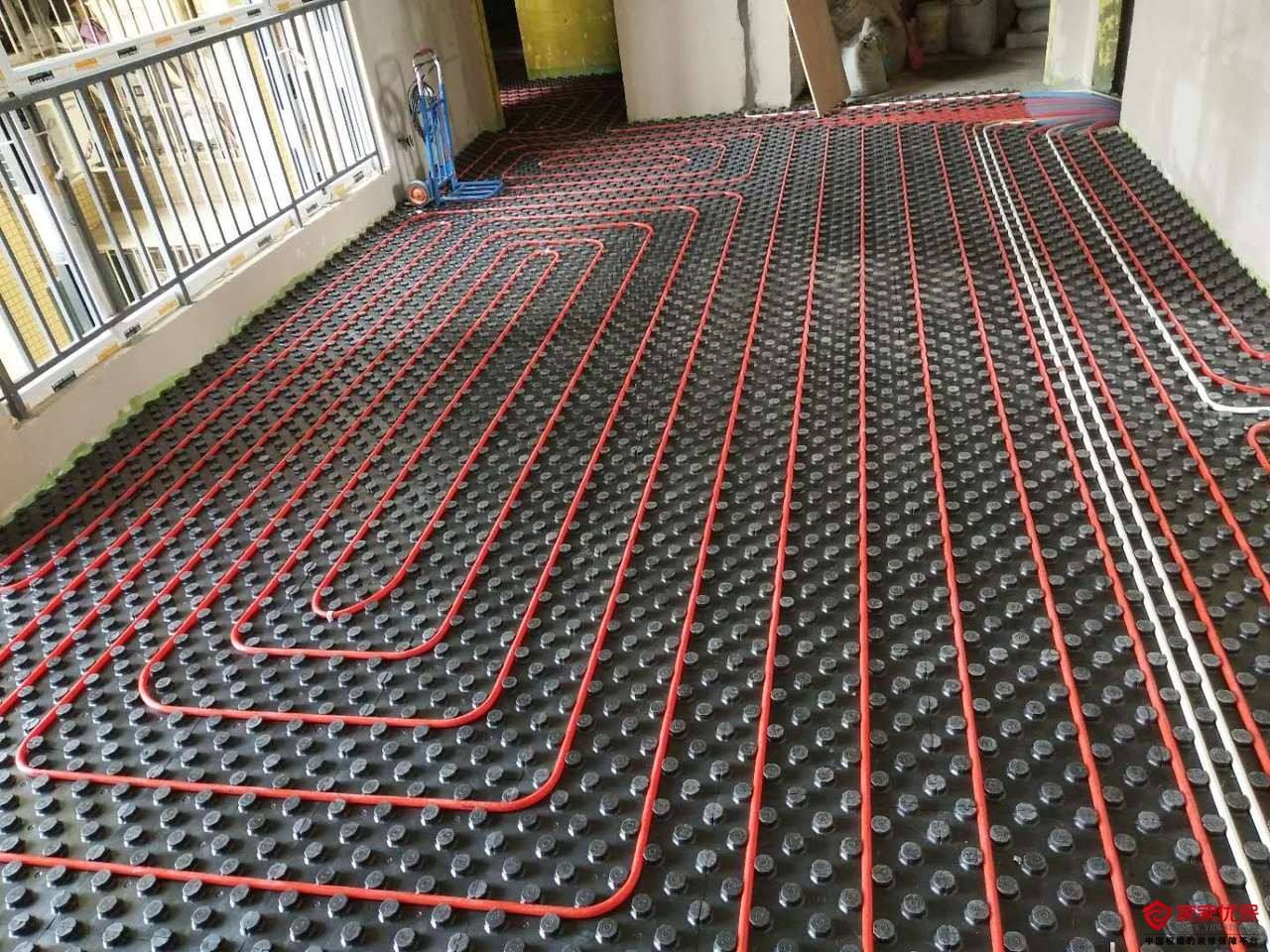 月花费3000,月花费2700元