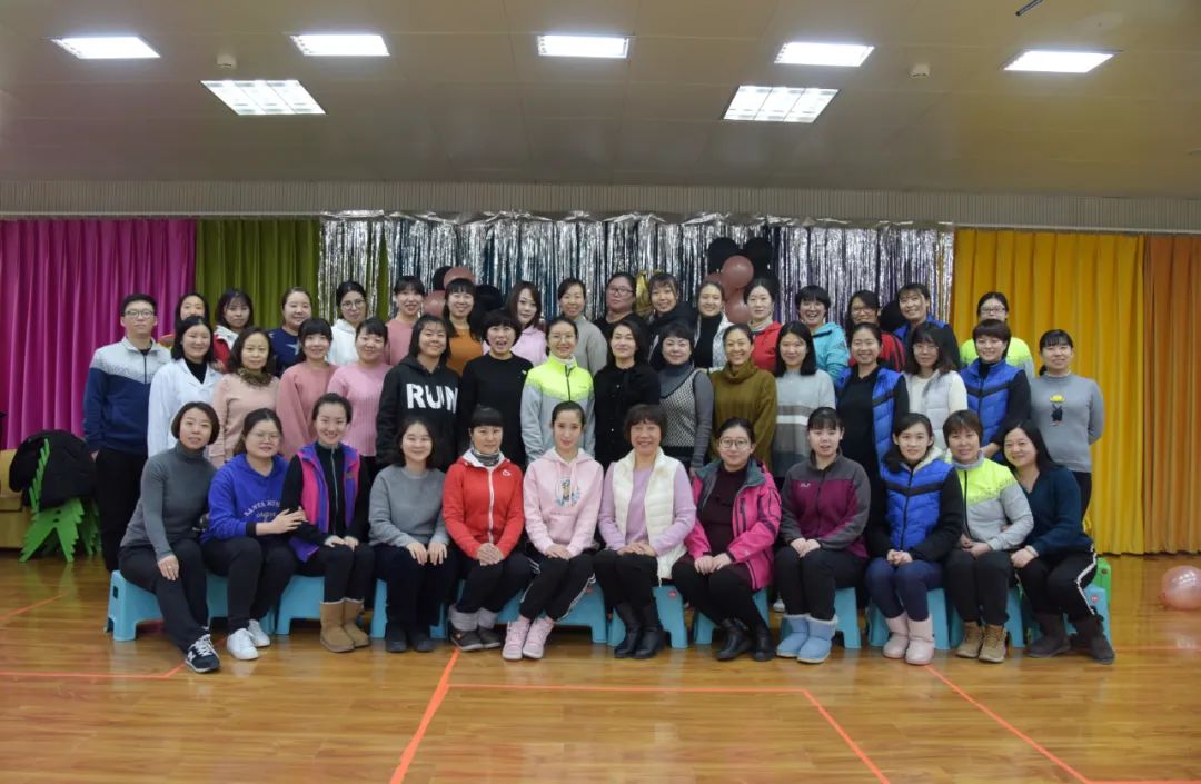 喜报全国巾帼文明岗,荣获全国巾帼文明岗简报