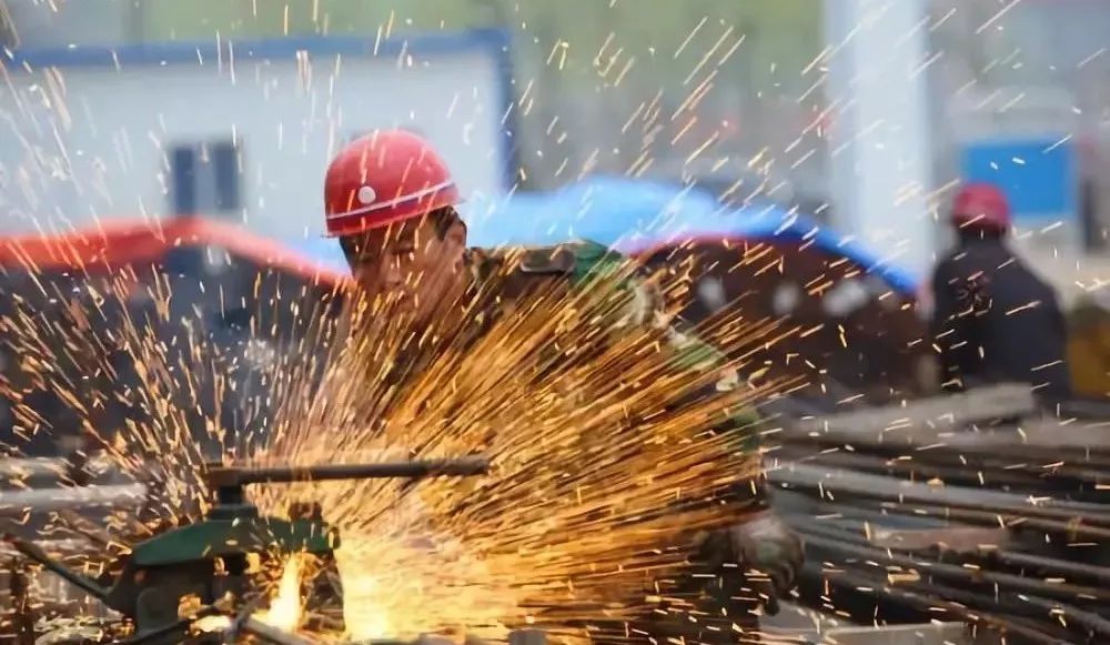 药芯焊丝焊缝出现虫蛀缺陷,药芯焊丝焊接有气孔是怎么回事