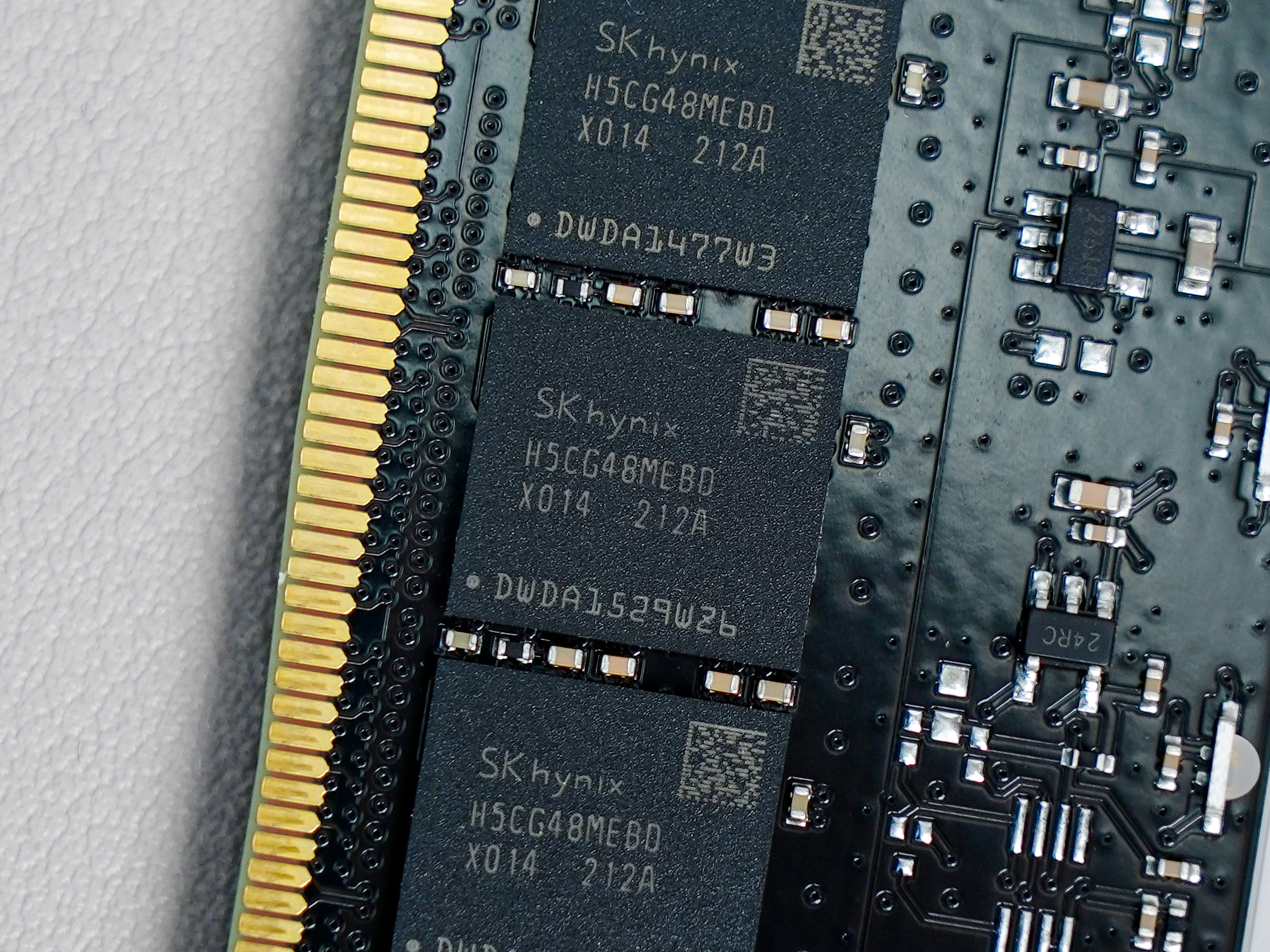 ddr5和ddr4内存条评测,内存条选ddr4的好还是ddr5的好