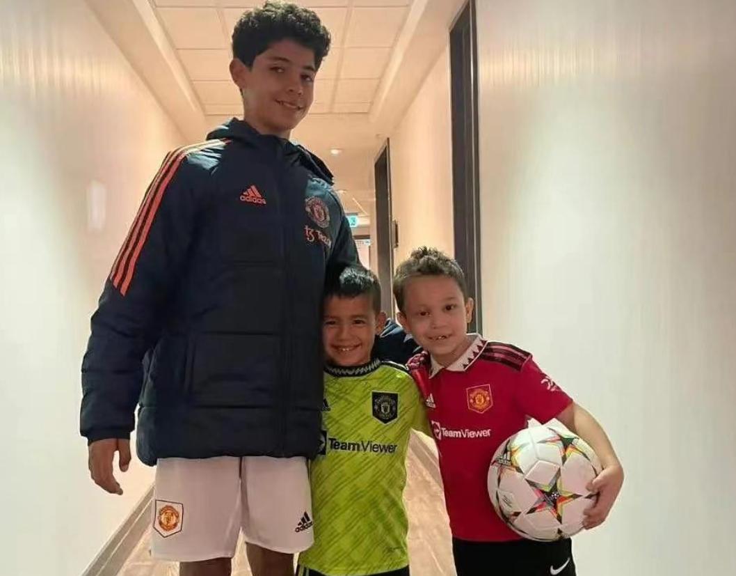 c罗有几个孩子继承了足球天赋,c罗儿子继承足球