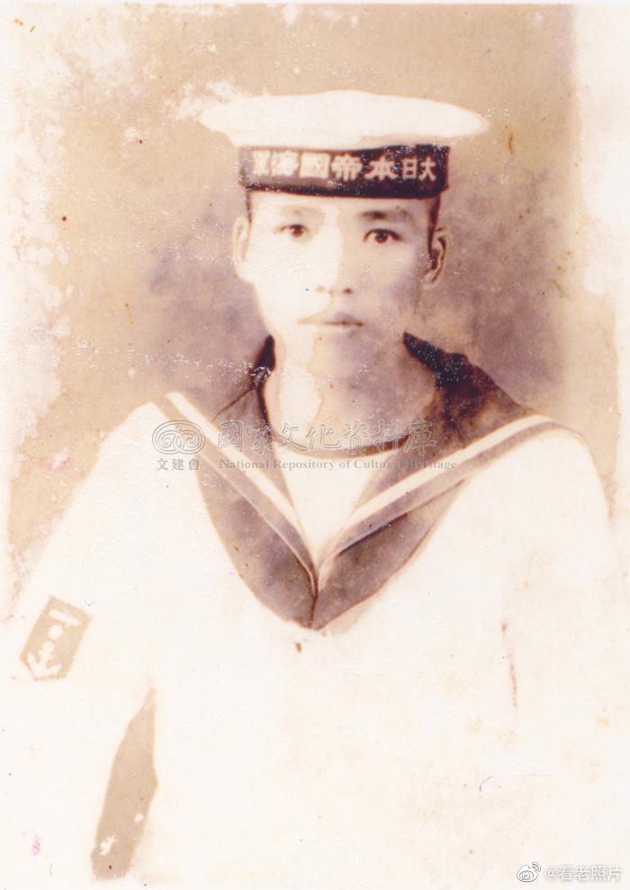 女子穿日军军服拍照被抓,女子身着日本侵华军装露脸