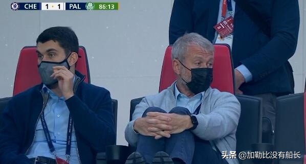 穆里尼奥与纽卡斯尔联签约,穆里尼奥接手蓝军第一战