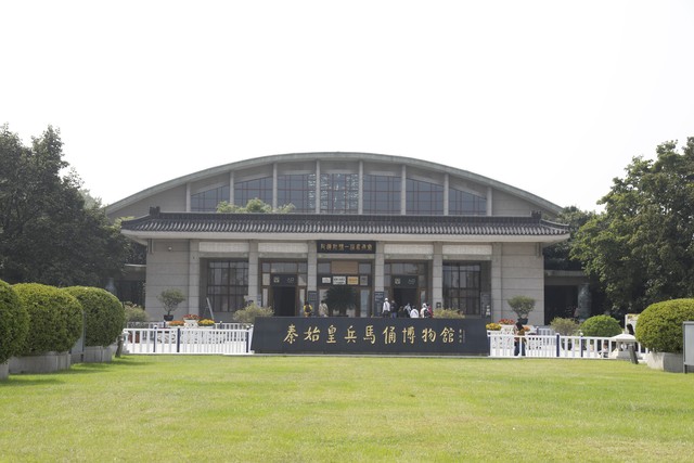 秦始皇人类历史上最强大的帝王,秦始皇是中国历史上最伟大功臣