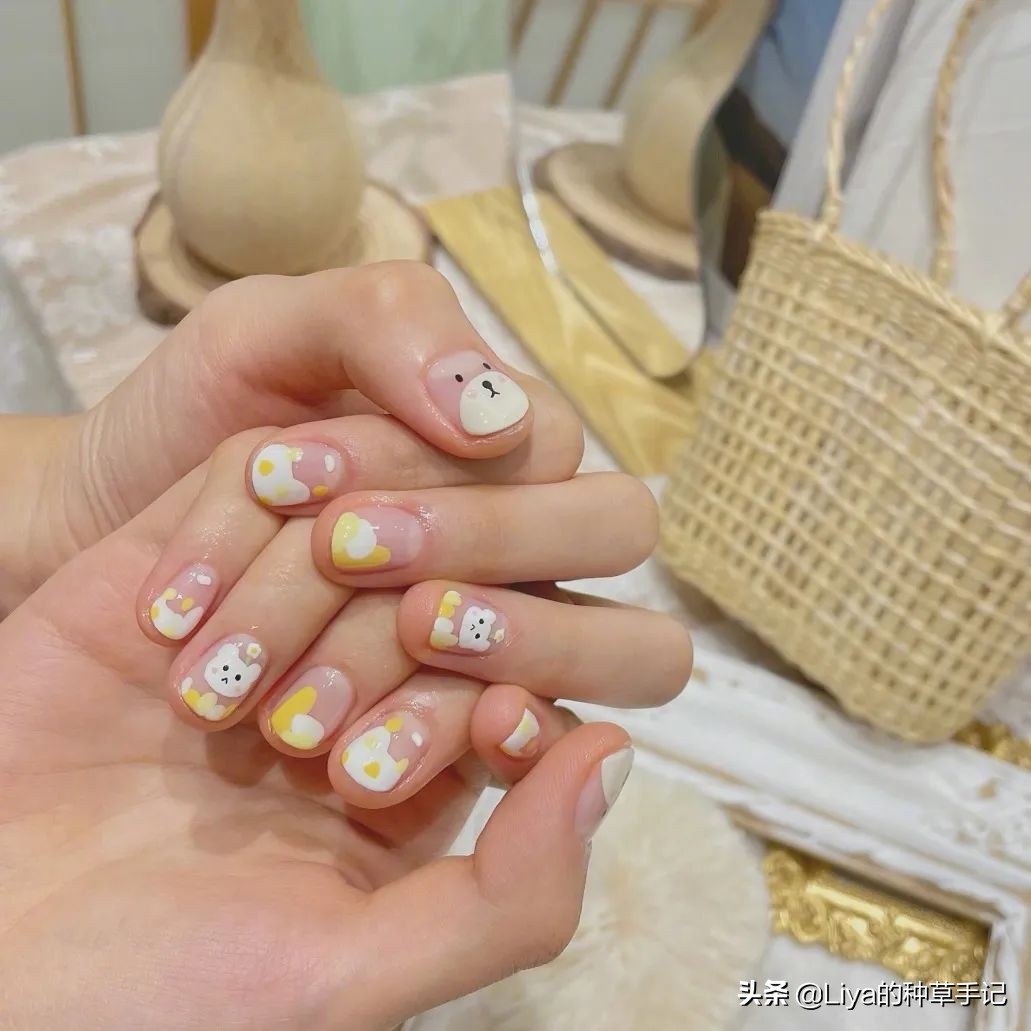 超显白超好看的美甲图片,虎年美甲2022新年美甲显白长款