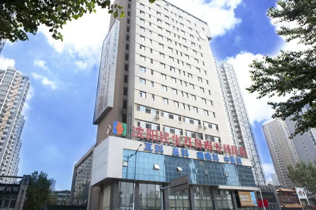 耳朵流水耳朵疼什么原因,耳朵痒挖了几次流水了怎么回事