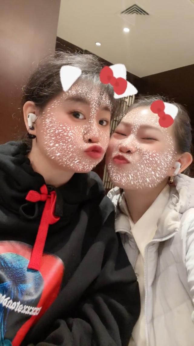 小沈阳15岁女儿近照样貌大变,小沈阳15岁女儿晒视频近照