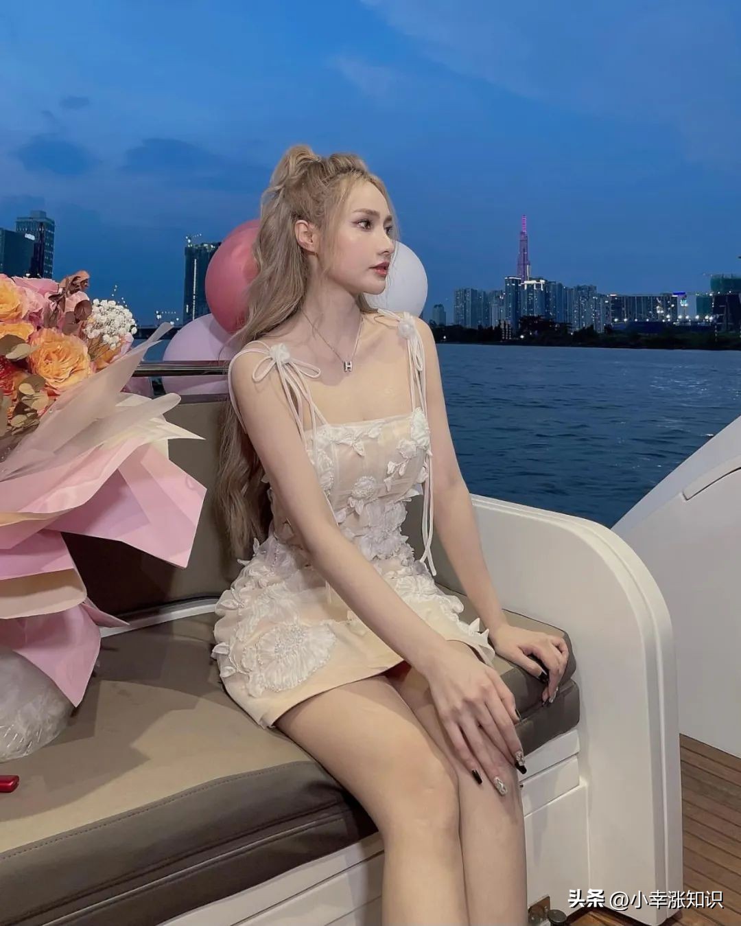 今日美图：越南性感女DJJenny