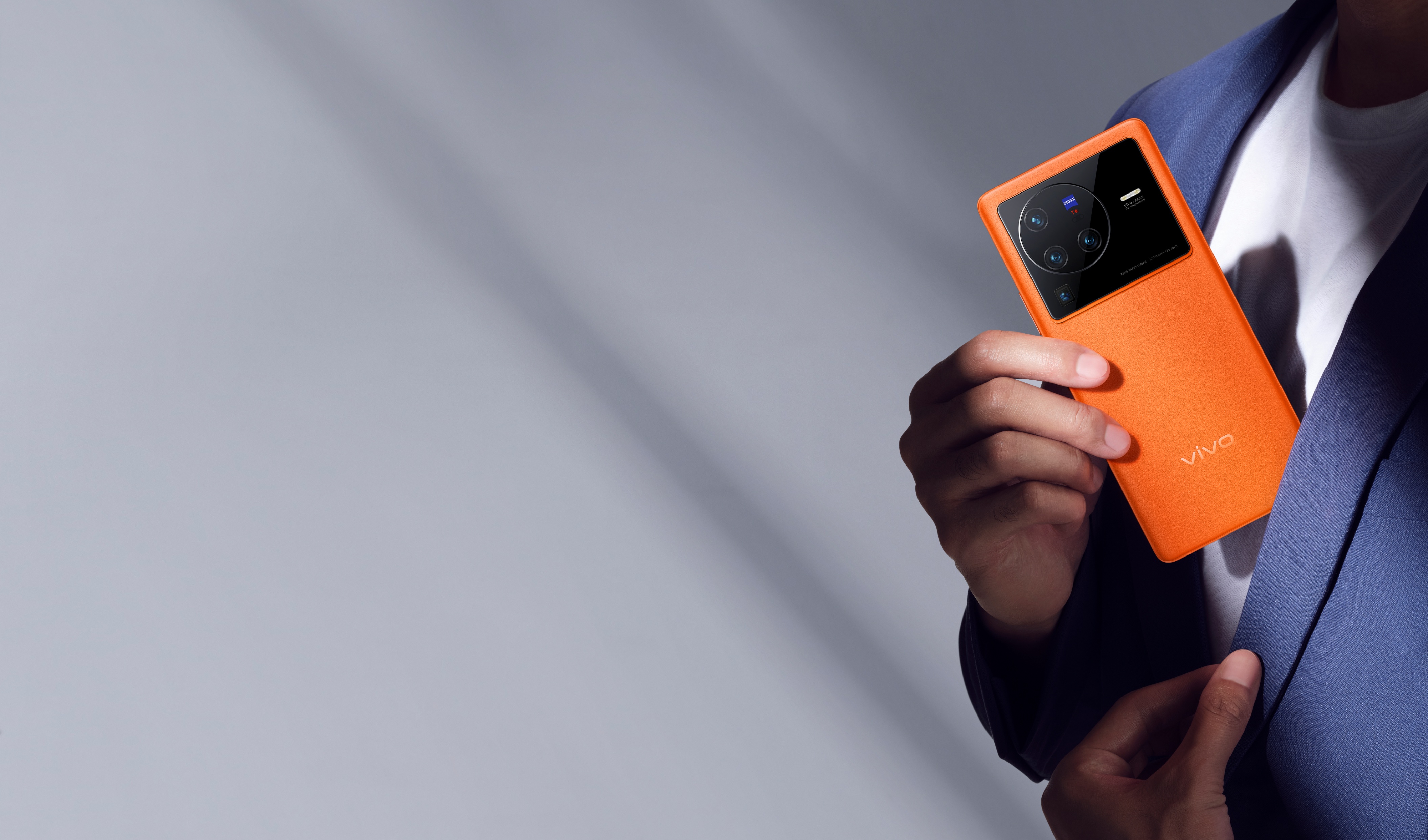 x80上半年最好旗舰机,vivox80与小米13谁更值得购买