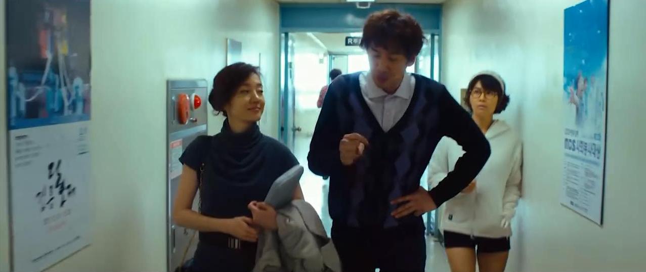 让邻居追妻子的电影,新婚夫妇被隔壁邻居盯上的电影