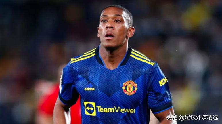 国际足坛转会市场最新动态：特里皮尔、奥巴梅杨、马夏尔、德斯特