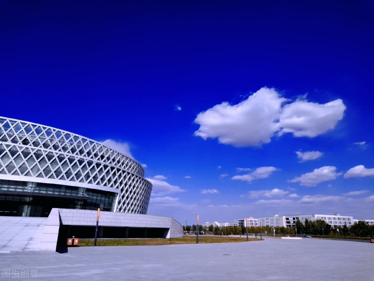 响亮的名字非常重要，改名成功之后，这所大学的实力也越来越棒