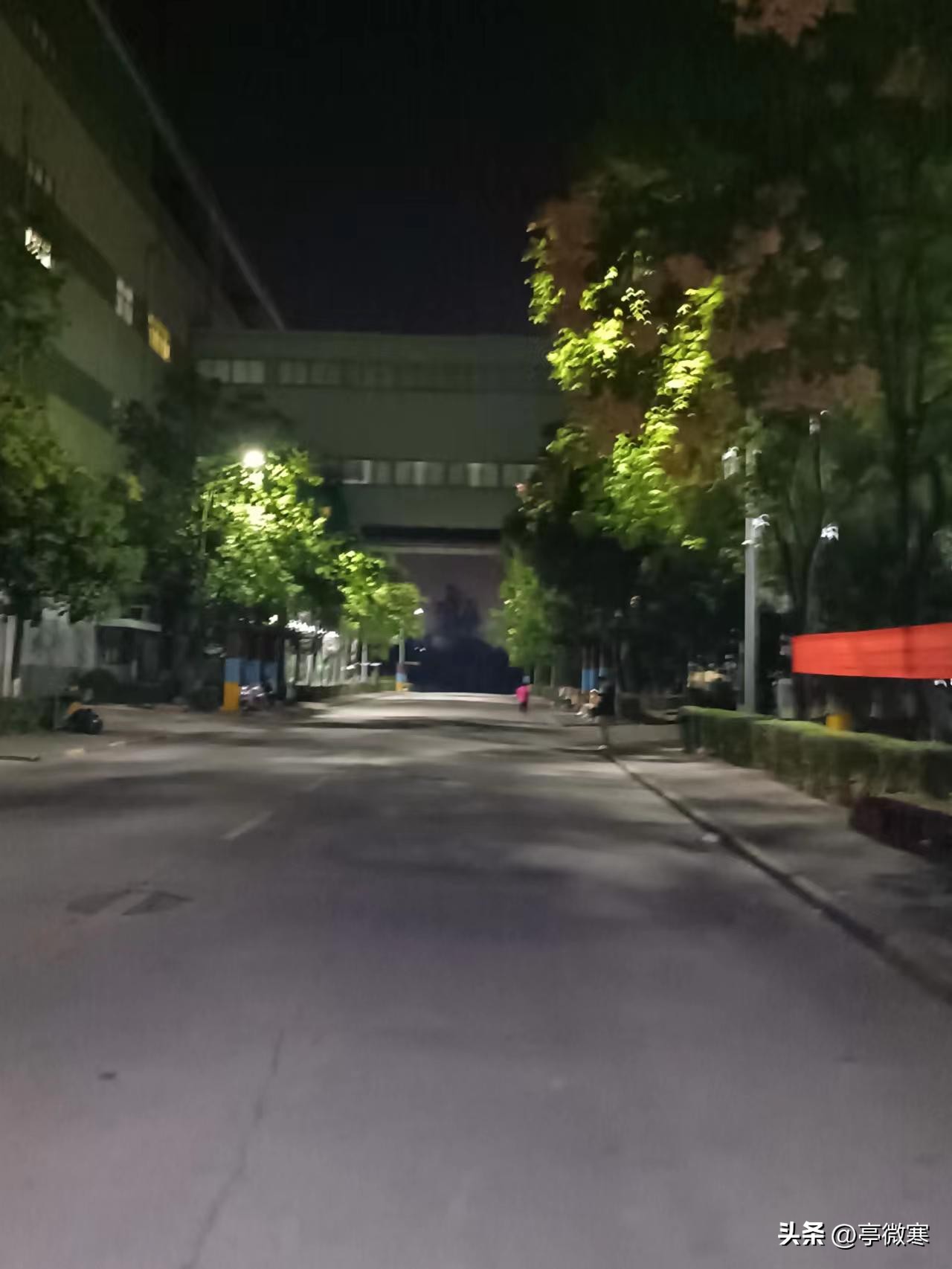 富士康血汗工厂新闻,血汗工厂和富士康