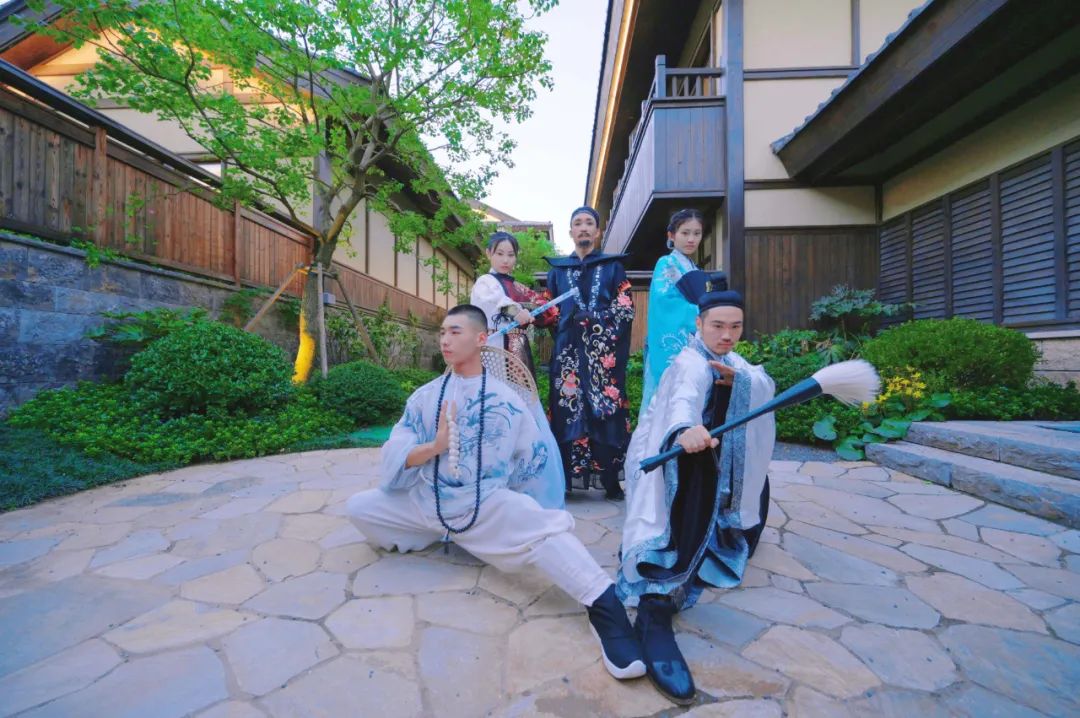 诗酒茶田、梦居藏马，体验近在咫尺的诗和远方——阿朵花屿