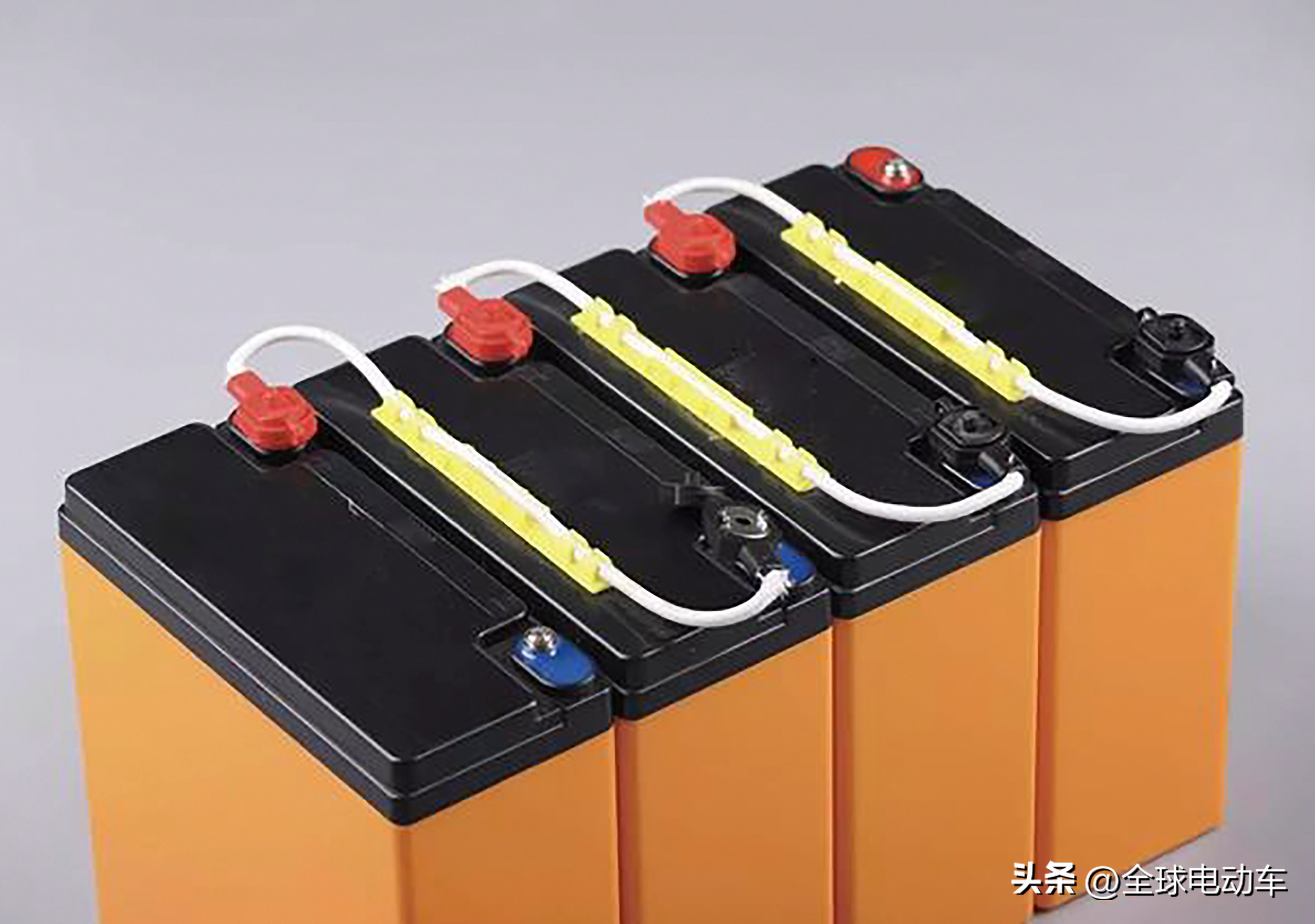 怎么鉴别电动车电瓶是不是翻新,电动车新电瓶和翻新电瓶怎么区分