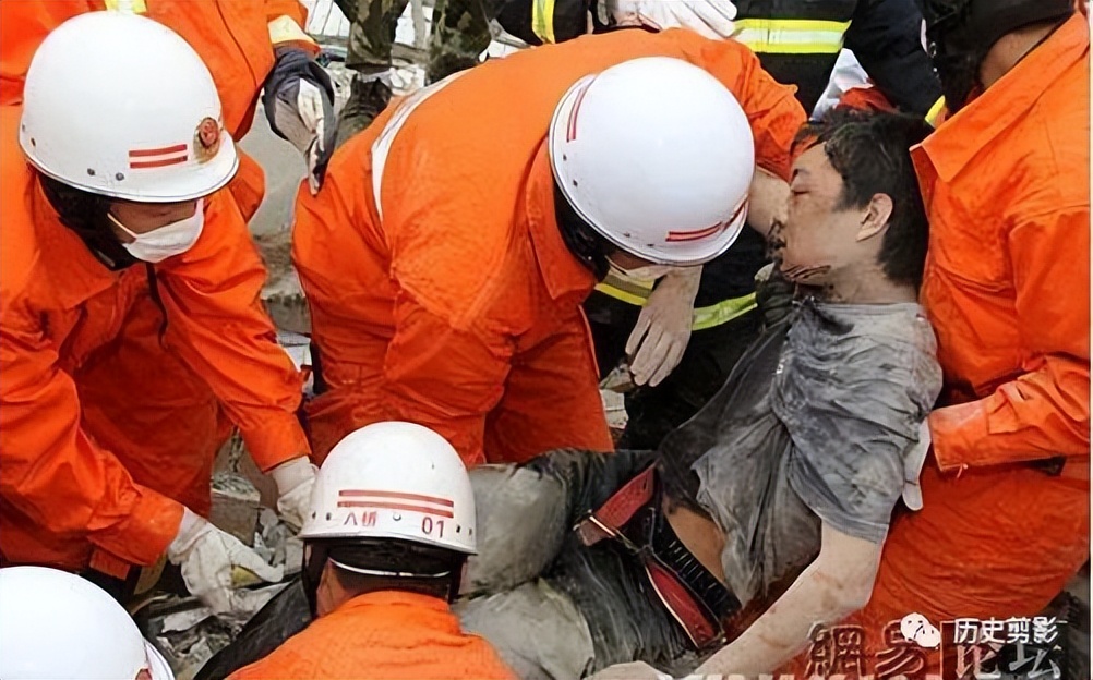 汶川地震十大催人泪下的照片,汶川地震12周年这些照片让人泪目