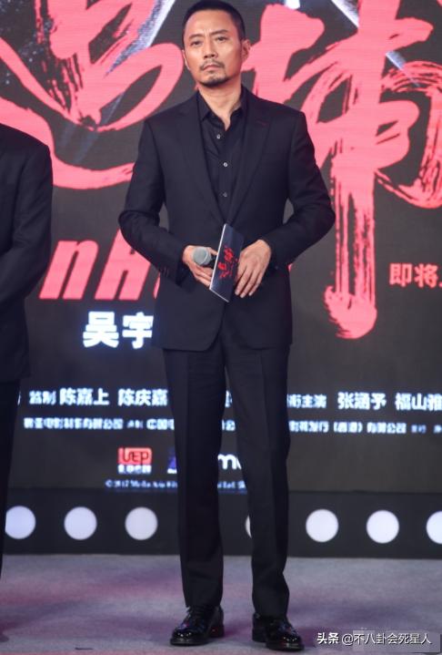 男明星素颜差距有多大张艺兴,张艺兴颜值前后对比