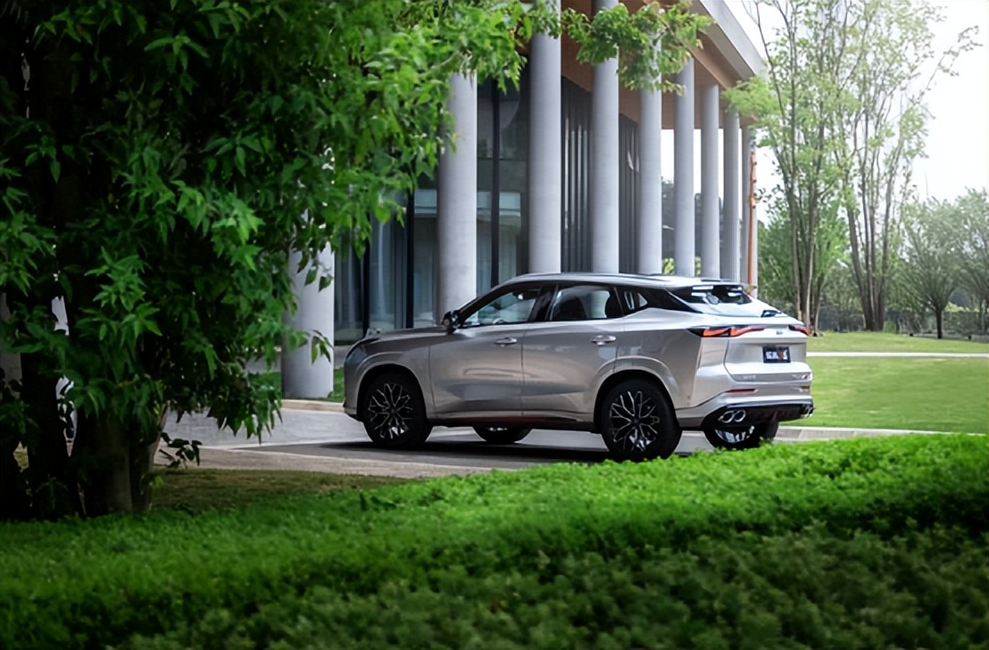 长安欧尚z6加满一箱油能跑多少,欧尚z6油箱已加满为什么显示没满