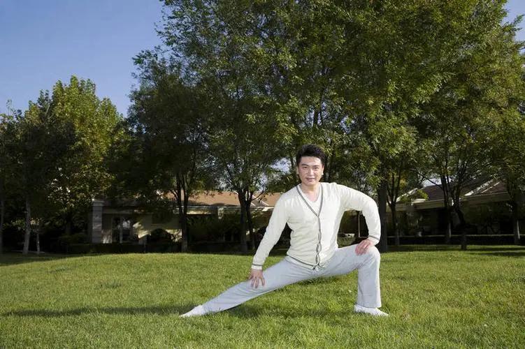 中国男性人均长度18cm？别再自己骗自己了！符合3个标准才算正常