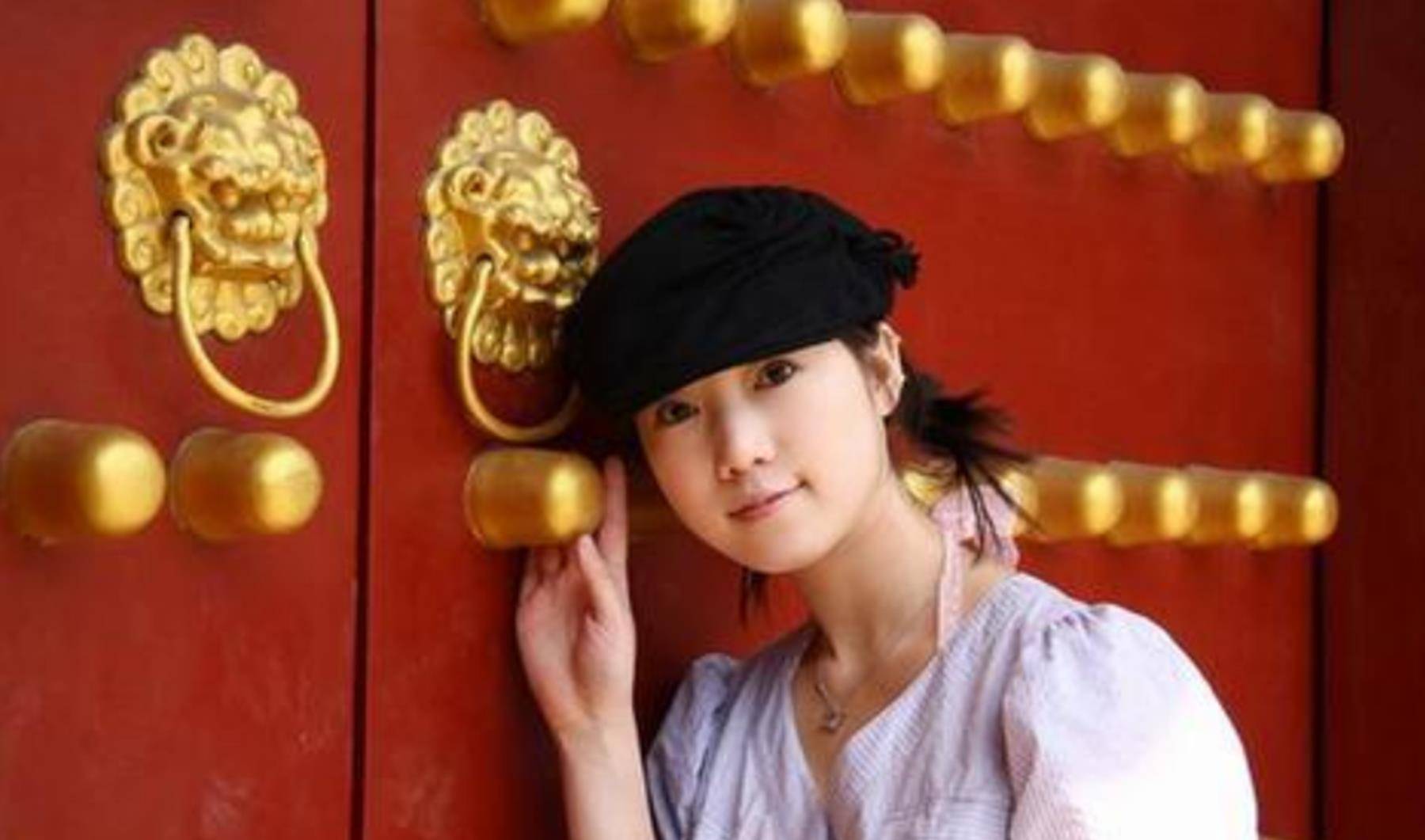 “人体模特”*筱雨张**，一天被搜索93万次：我只是将美丽展示出来