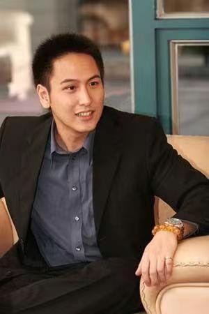 汤臣集团董事长汤珈铖身价,上海首富汤珈铖