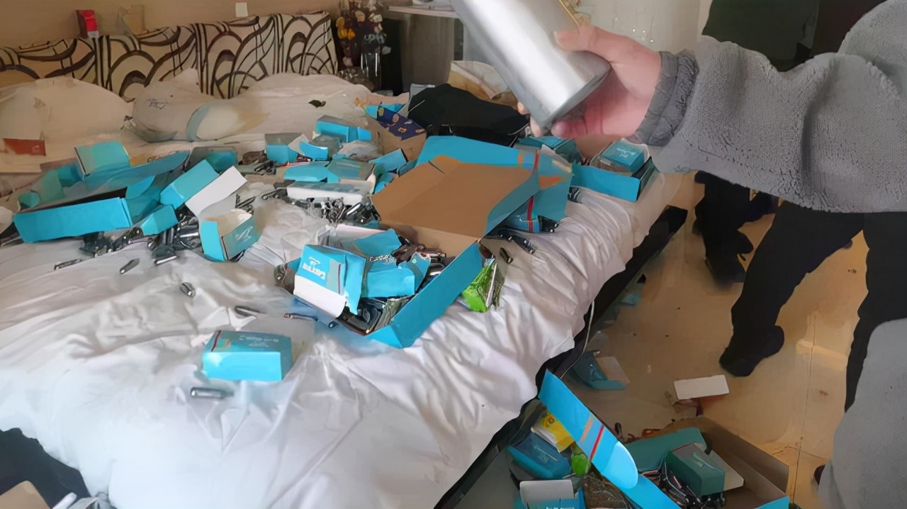 月获利近10万！安徽19人贩卖笑气被抓！祸害女性的笑气有多泛滥？