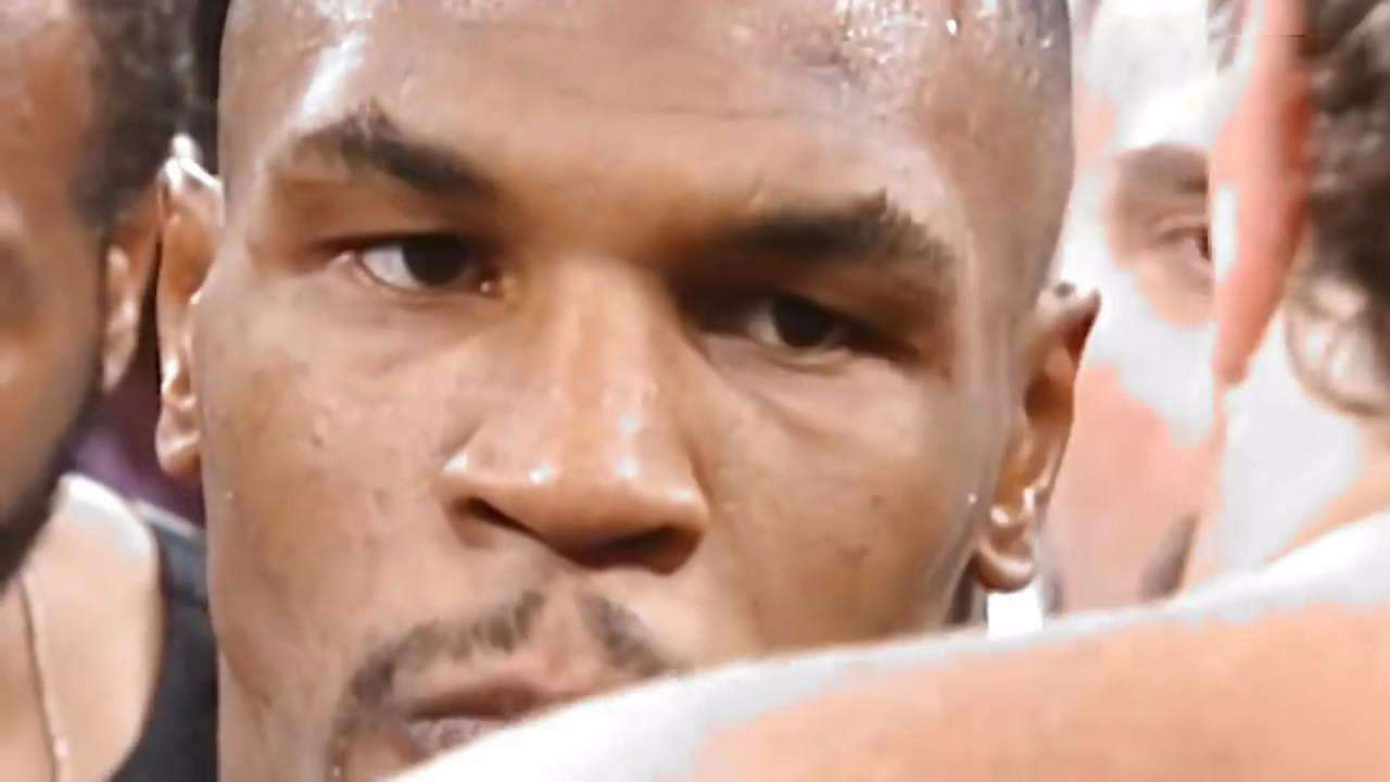 成龙是真功夫还是花拳绣腿,成龙评价李小龙的功夫是花拳绣腿