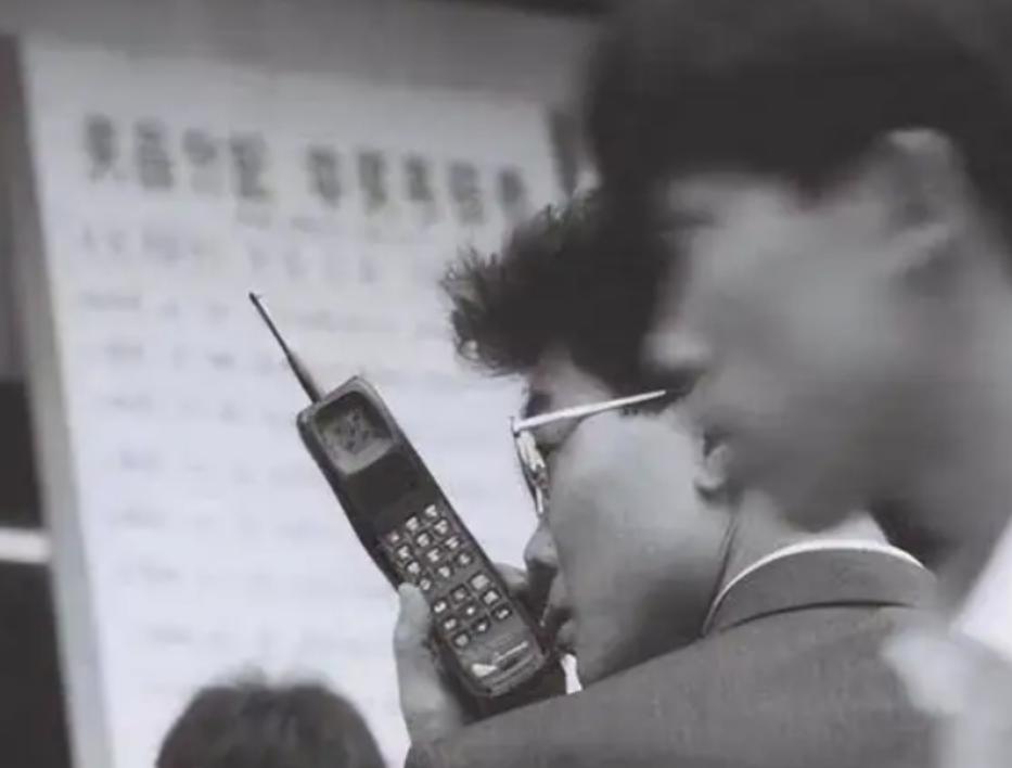 中国第一位办手机号的人是谁,中国首位办理手机号的人